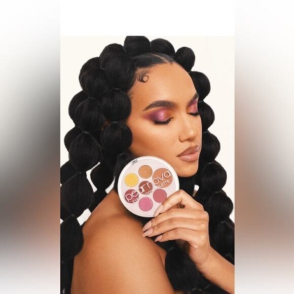 PEAR NOVA - EYESHADOW PALETTE - Picture 3 of 6